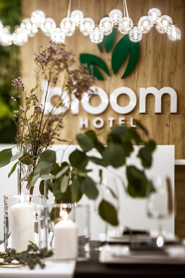 Bloom Hotel Airport Okecie Рашин Екстер'єр фото